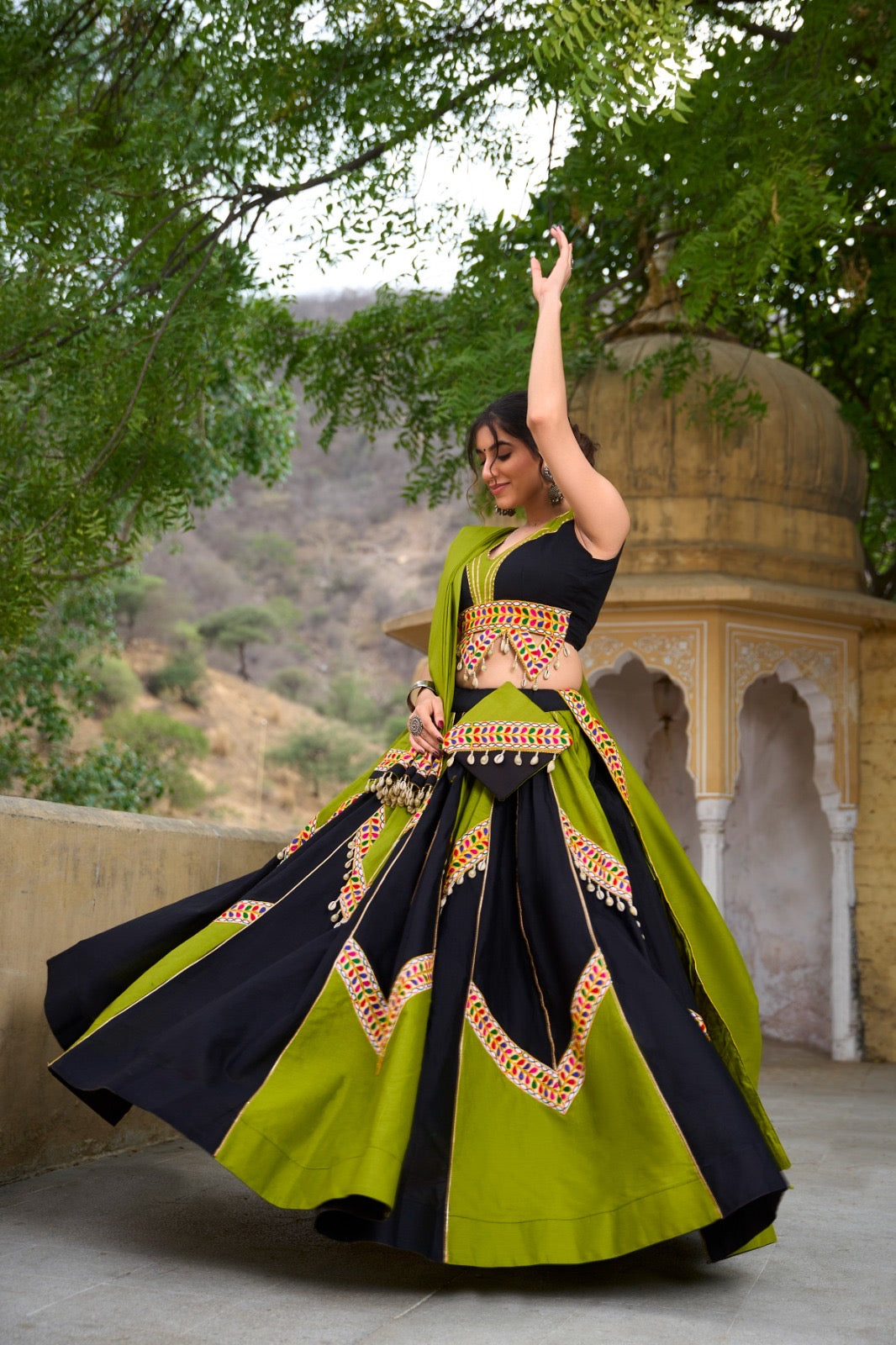 Traditional vibes with a twist—Gamthi and cowrie lace make this cotton lehenga stand out