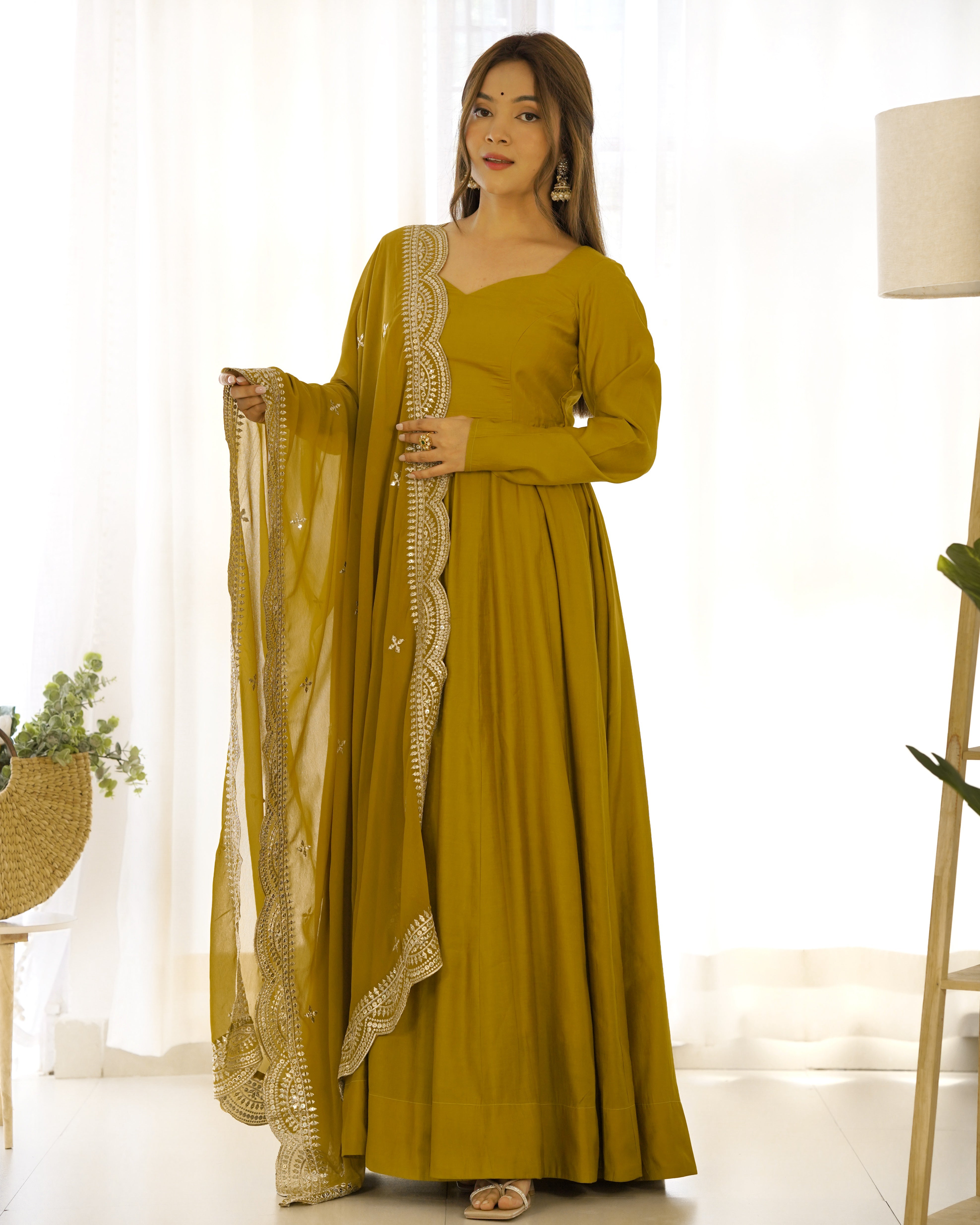 PRESENTING NEW PREMIUM QUALITY PURE ROMANSILK CHANDERI FABRIC FULLY FLAIR ANARKALI,WITH DUPPTA SET,PENT READY TO WEAR