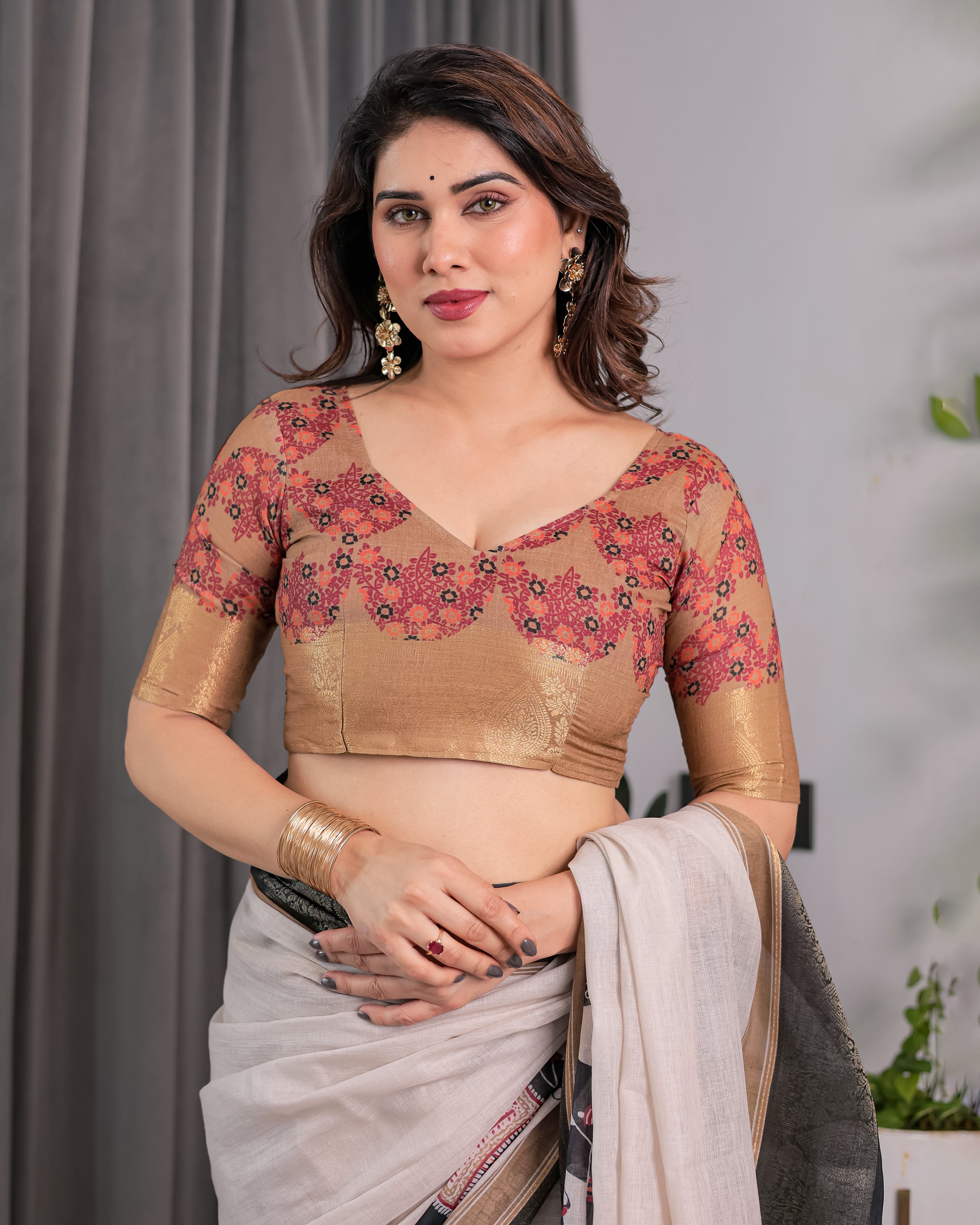 Ivory Handloom Linen Saree with Elephant Parade Print, Tree Motifs & Antique Zari Border | Tassel Finish | Attached Blouse | 5.5m Saree + 0.8m Blouse