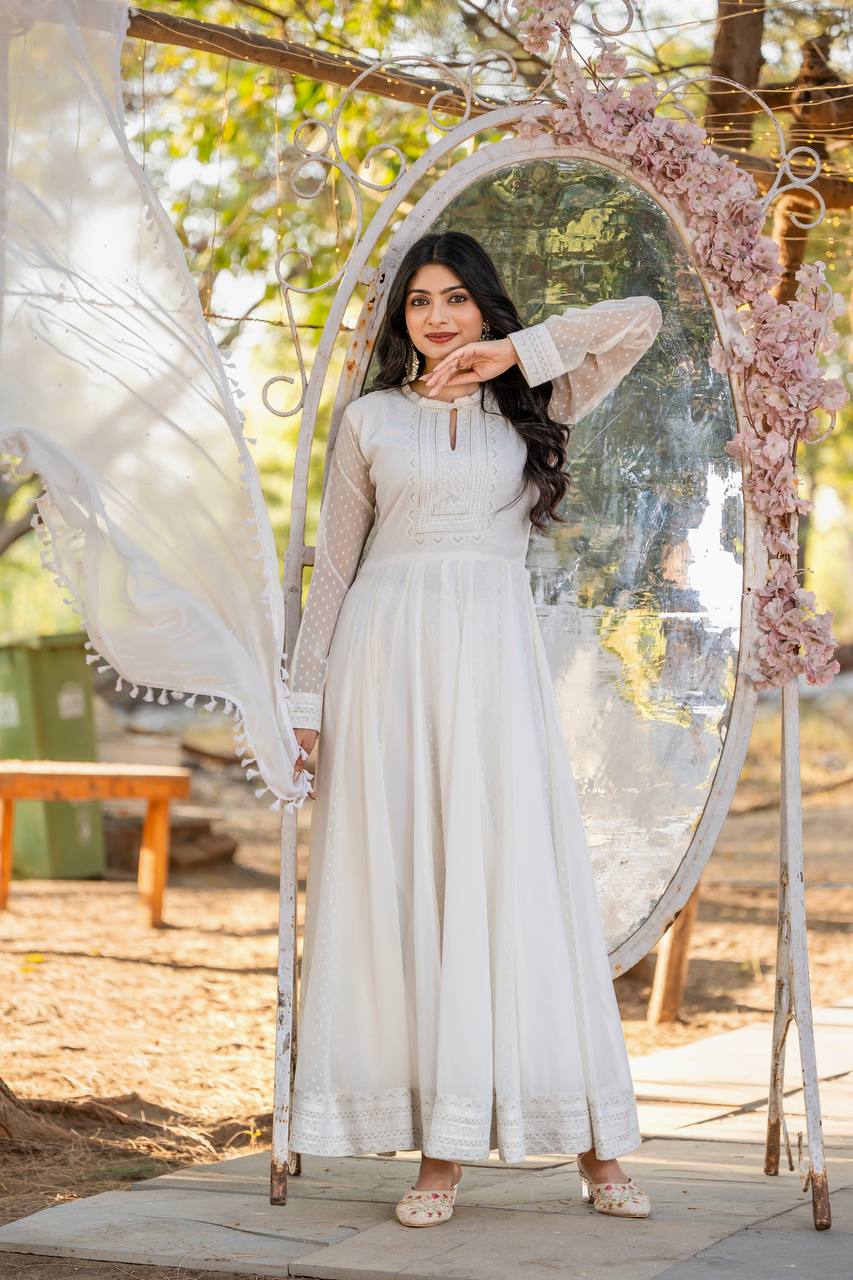 Launching New Party Wear Fancy Anarkali Gown,Dupatta & Bottom Set