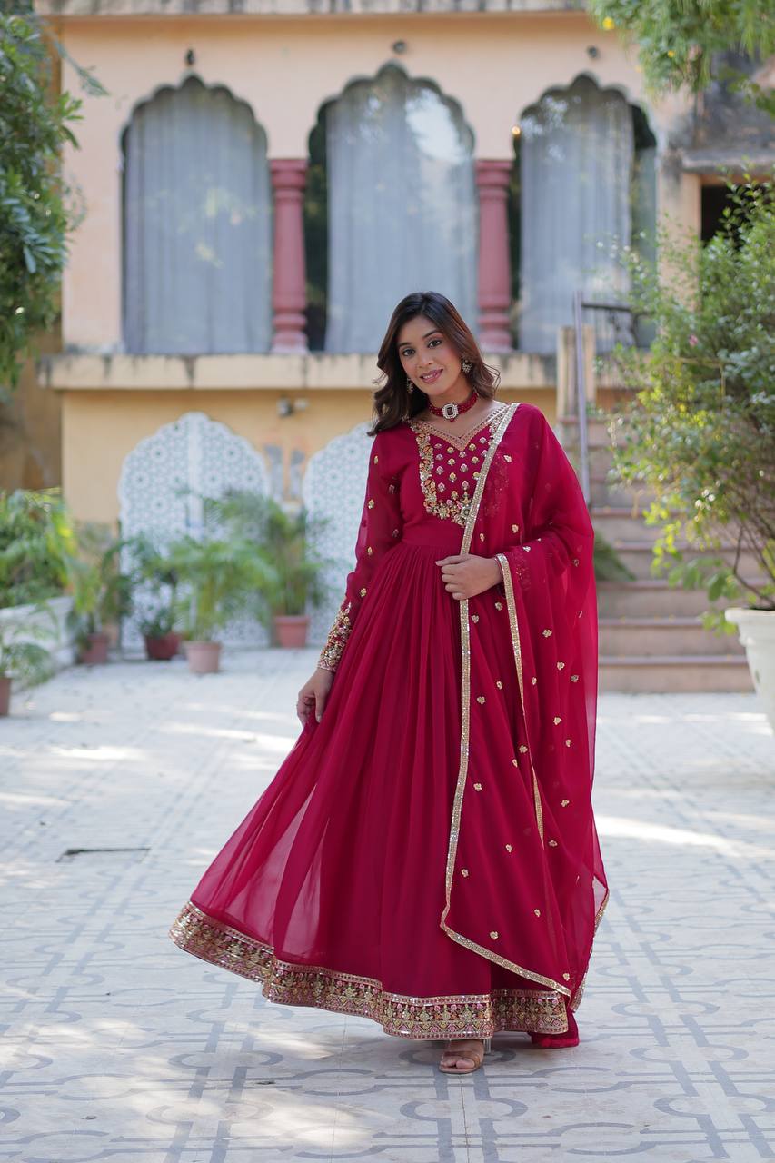 Royal Elegance: Pink Anarkali Suit with Traditional Touch