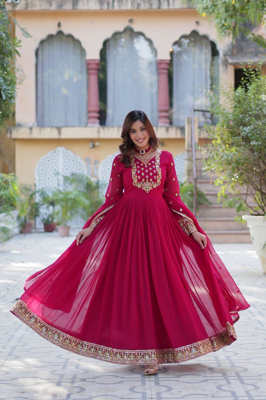Royal Elegance: Pink Anarkali Suit with Traditional Touch