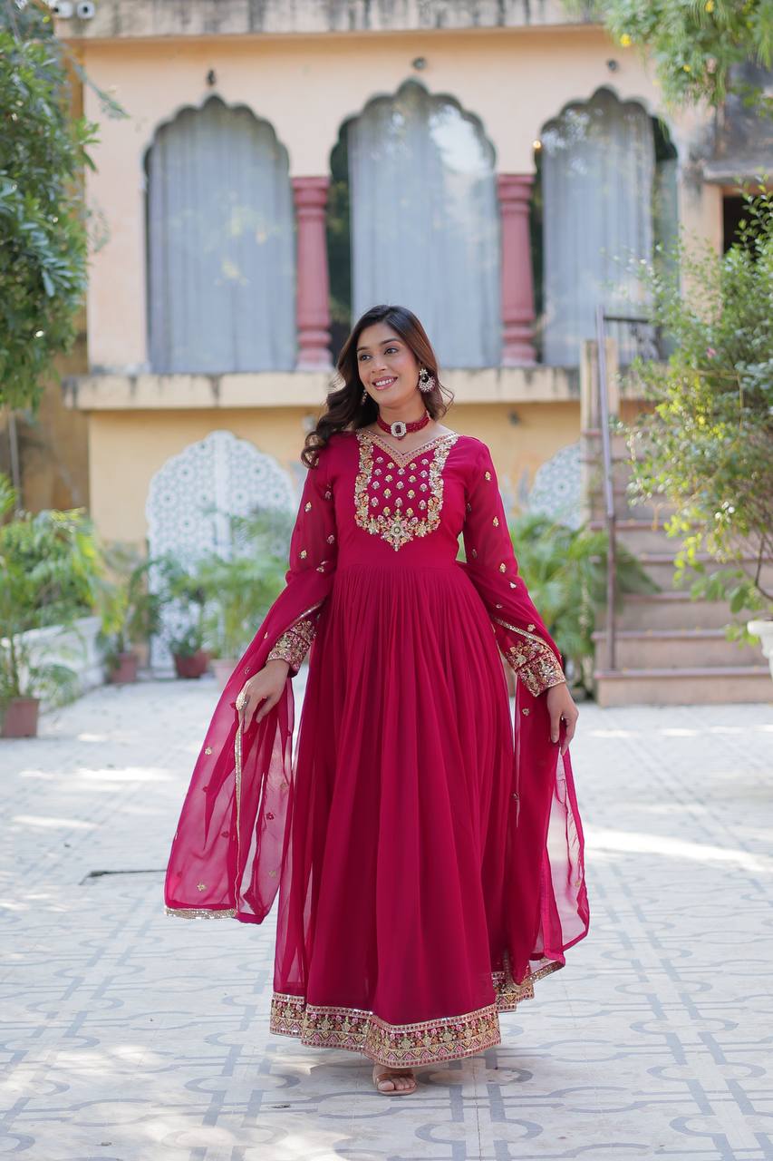 Royal Elegance: Pink Anarkali Suit with Traditional Touch