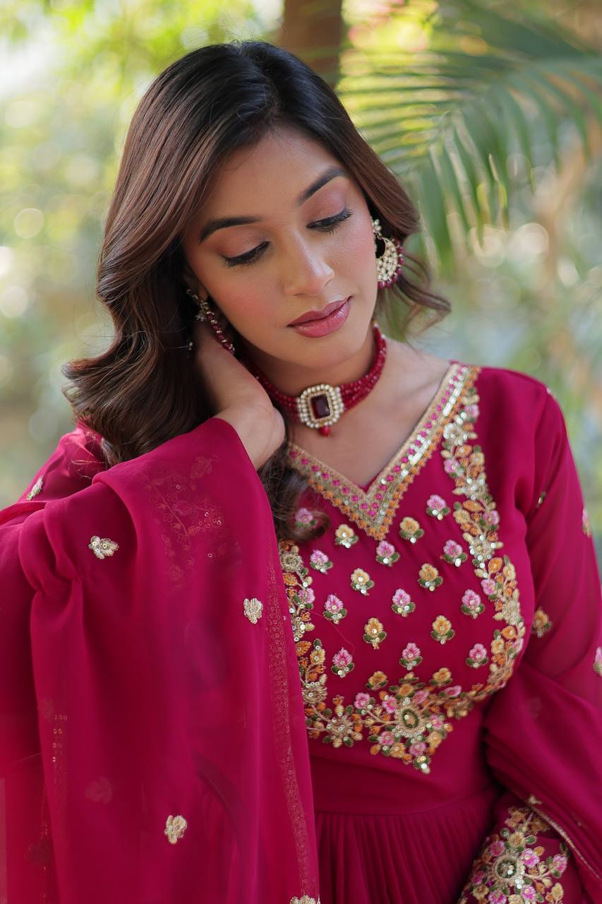 Royal Elegance: Pink Anarkali Suit with Traditional Touch