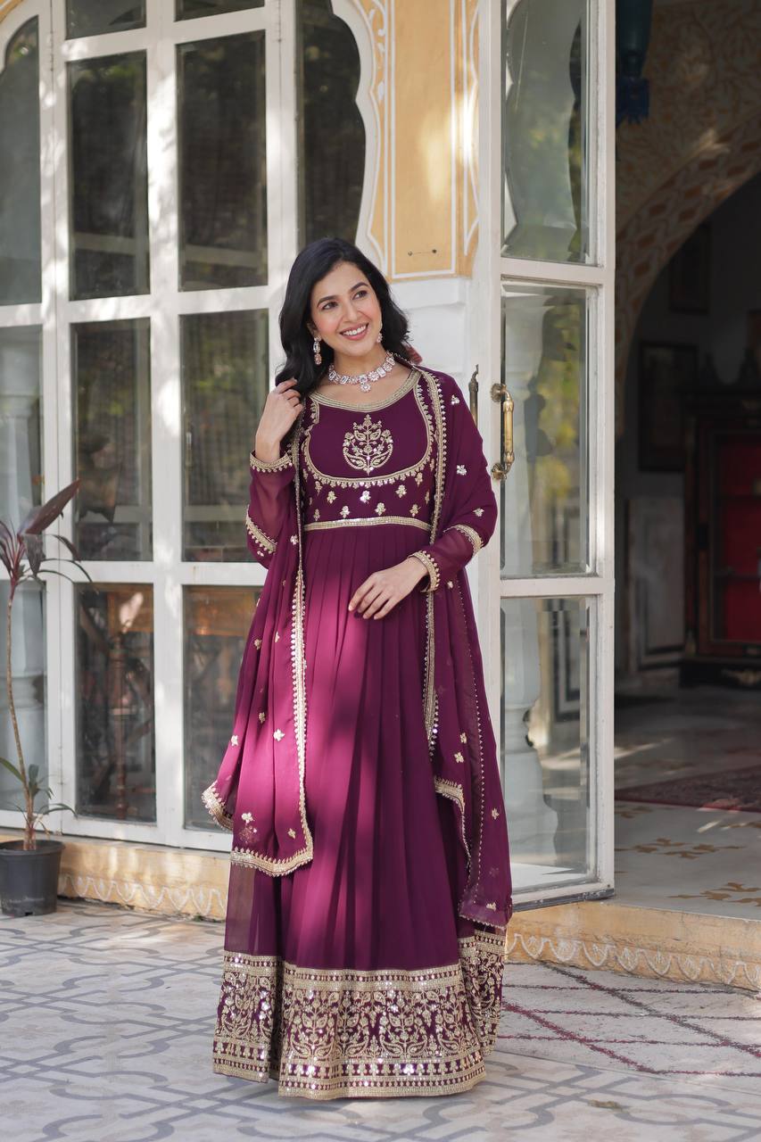 "Gracefully Embellished Kurta with Royal Threadwork Elegance"