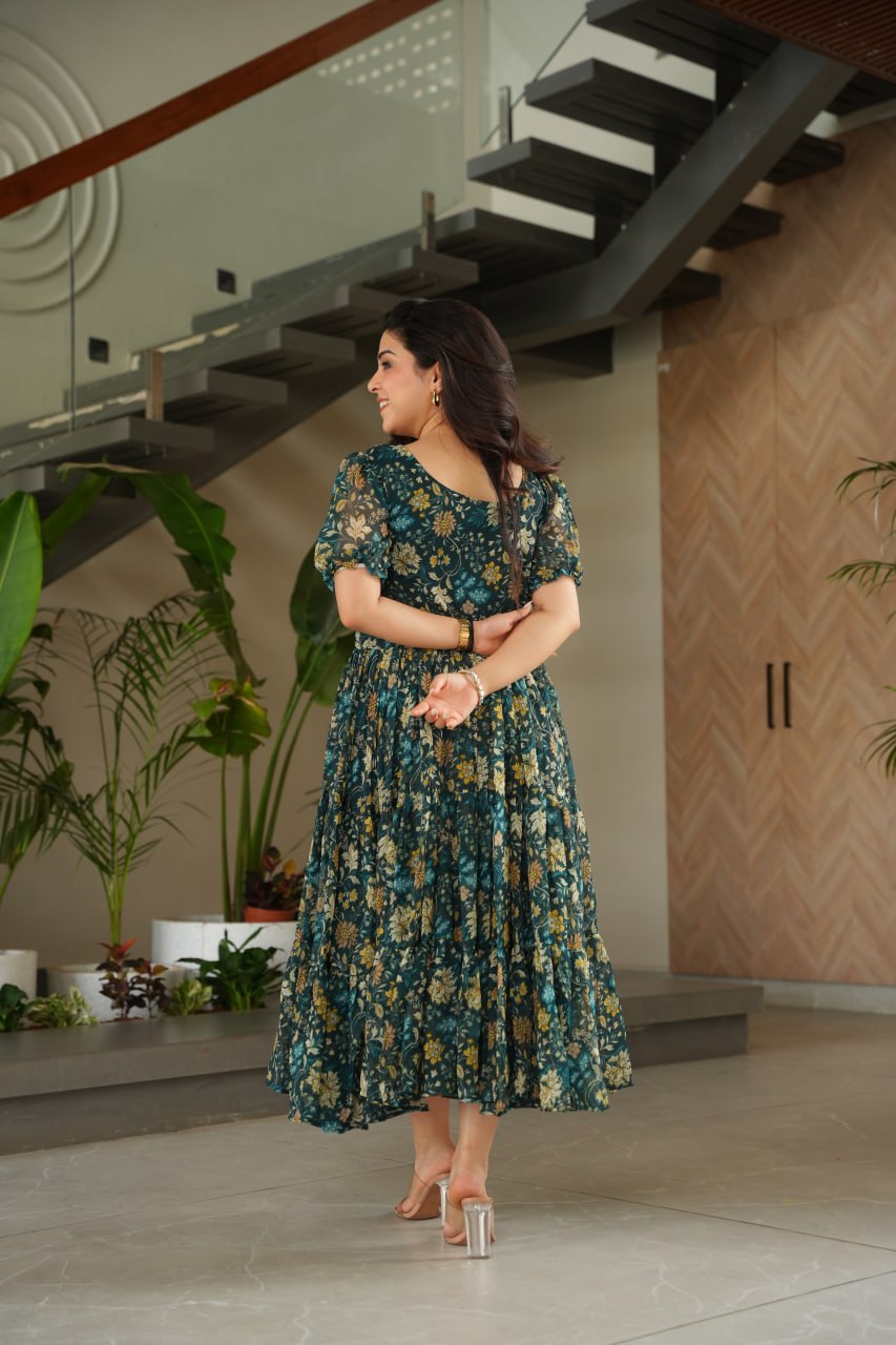 Green Desirable Women's Fully Flair Gown