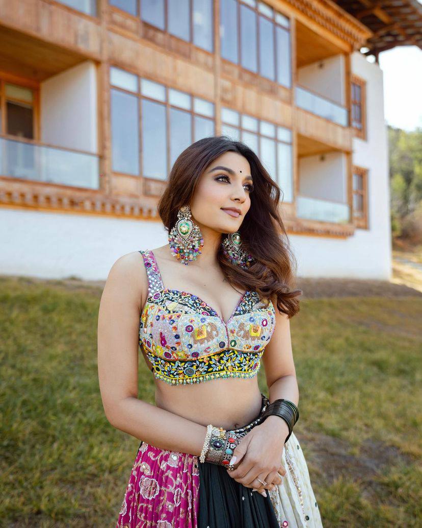 NEW DESIGNER PRINTED LAHENGA CHOLI