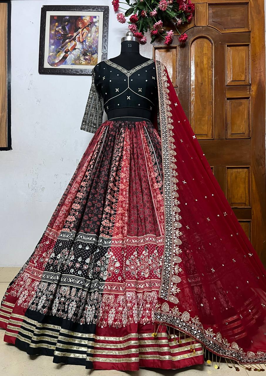 NEW DESIGNER NAVRATRI SPECIAL PRINTED LAHENGA CHOLI