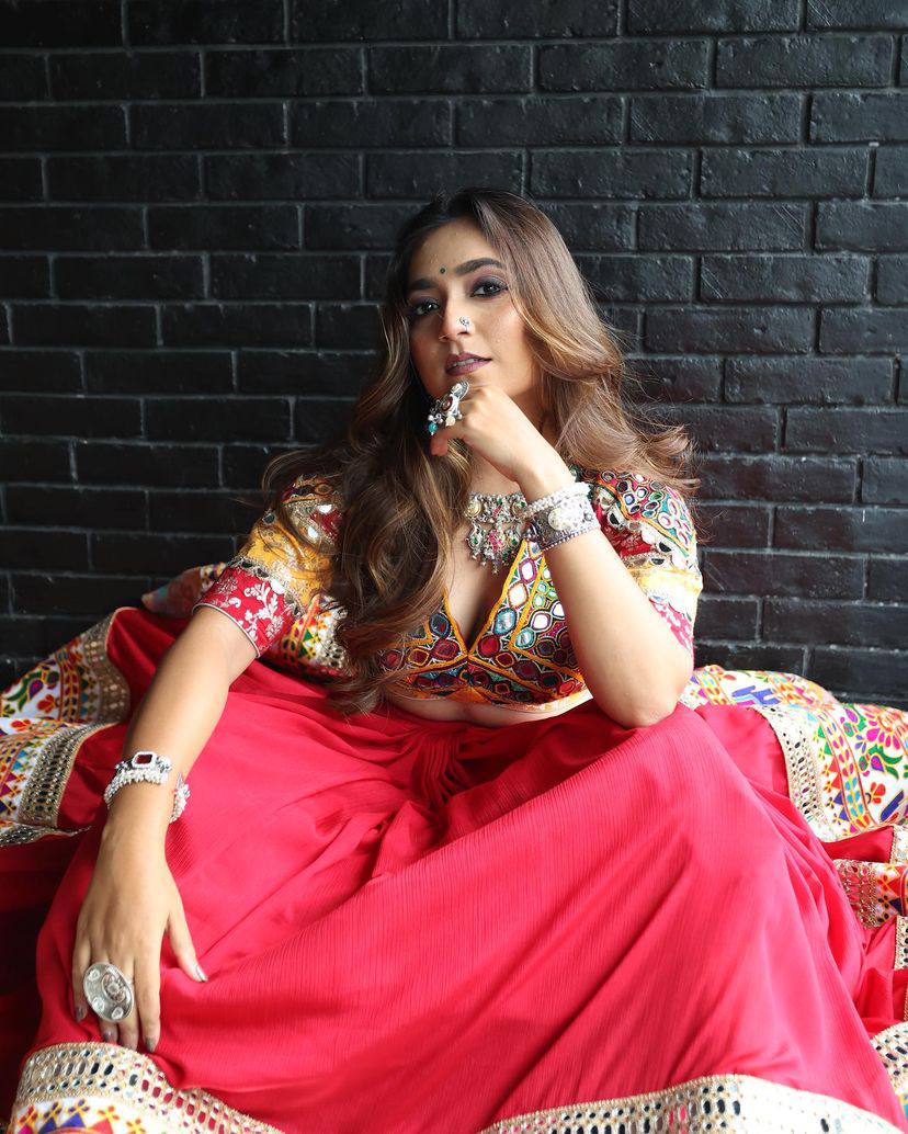 NEW NAVRATRI SPECIAL DESIGNER PRINTED LAHENGA CHOL
