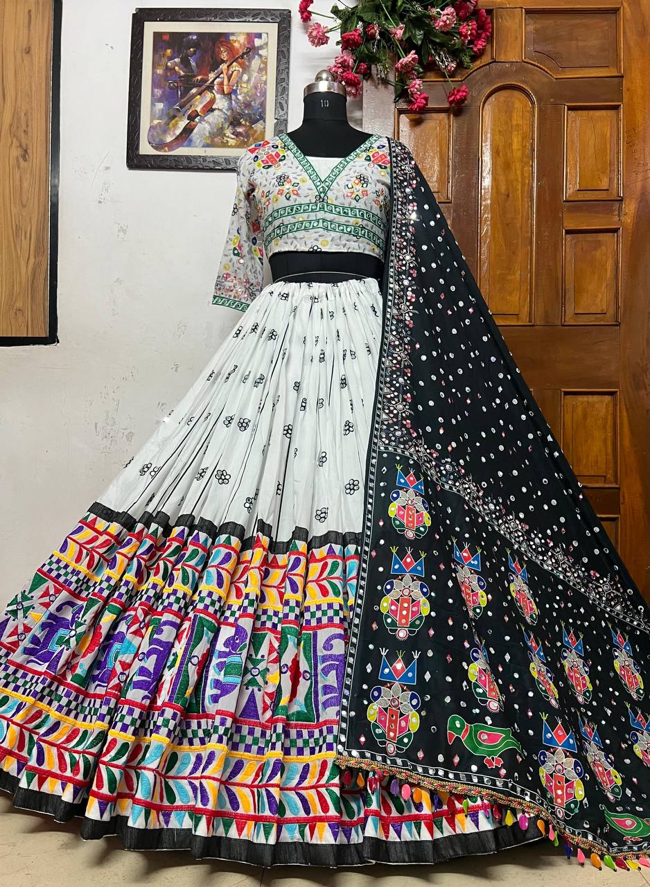 NEW NAVRATRI SPECIAL DESIGNER PRINTED &amp; *EMBROIDERIED* LAHENGA CHOLI
