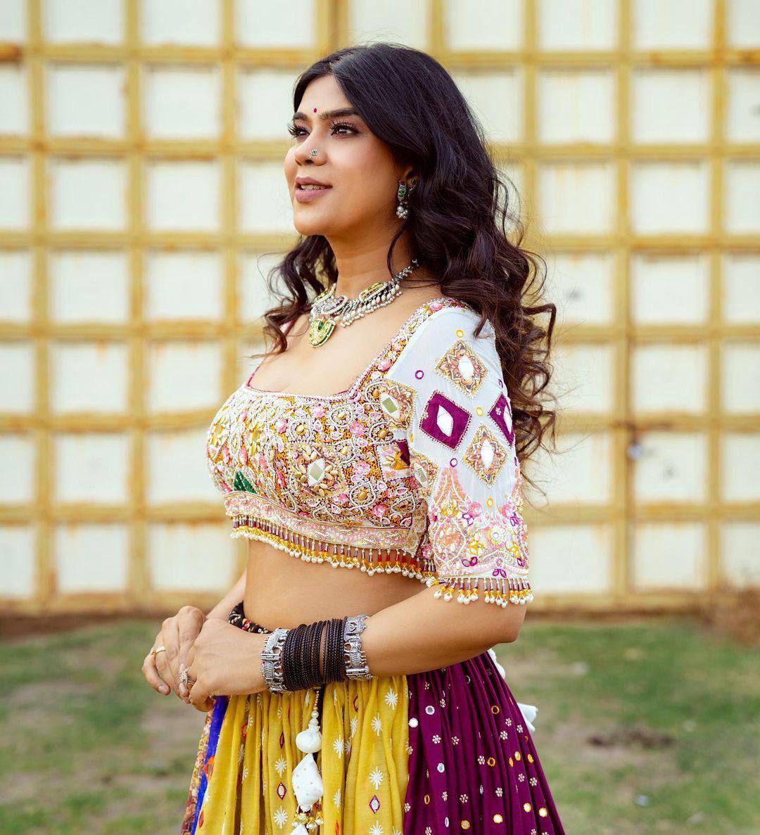 NEW NAVRATRI SPECIAL DESIGNER PRINTED LAHENGA CHOLI