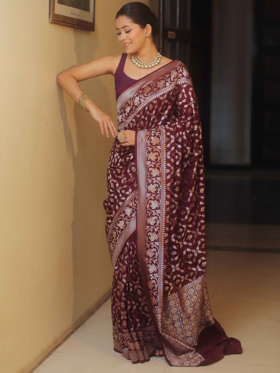 Elegant Banarasi Silk Saree with Silver Zari Weaving & Rich Pallu