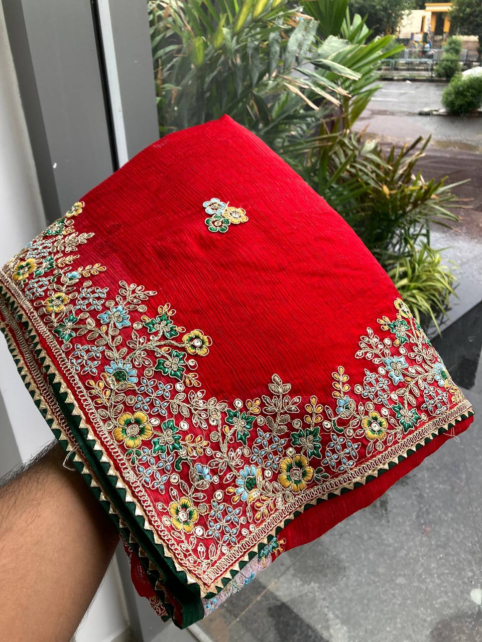 Elegant Fendy Chiffon Silk Embroidered Saree with C-Pallu