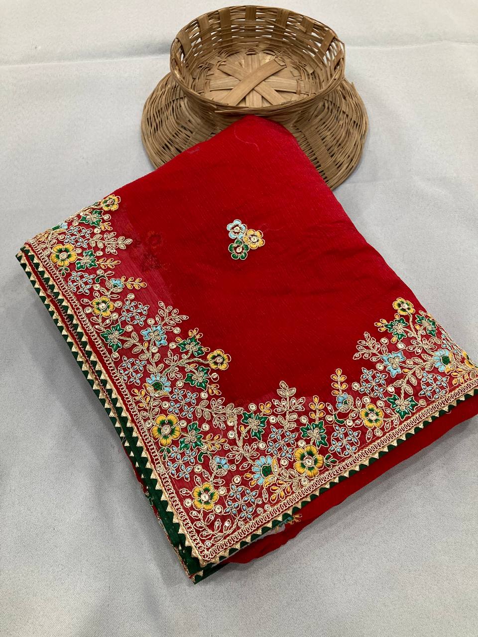 Elegant Fendy Chiffon Silk Embroidered Saree with C-Pallu