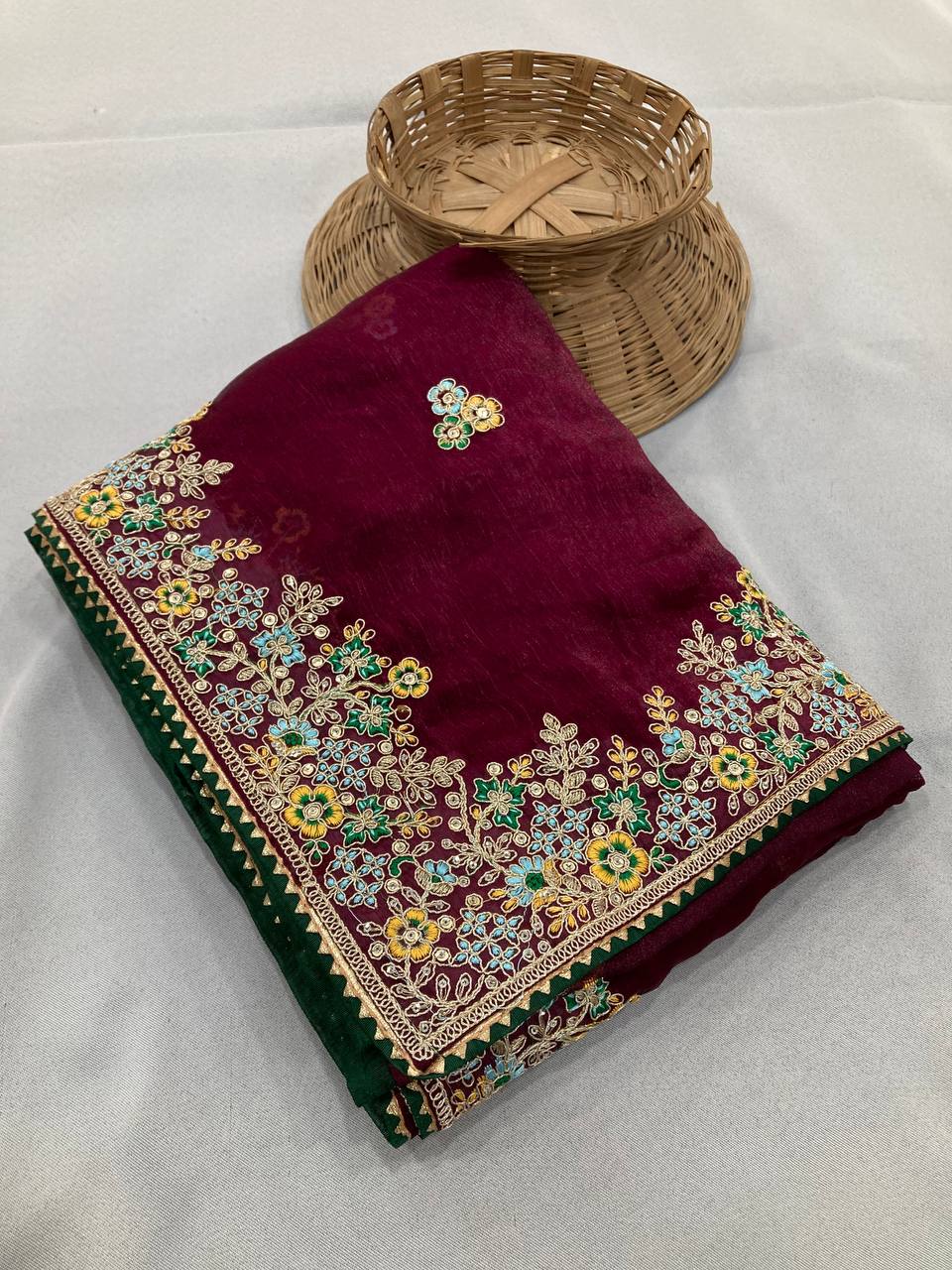 Elegant Fendy Chiffon Silk Embroidered Saree with C-Pallu